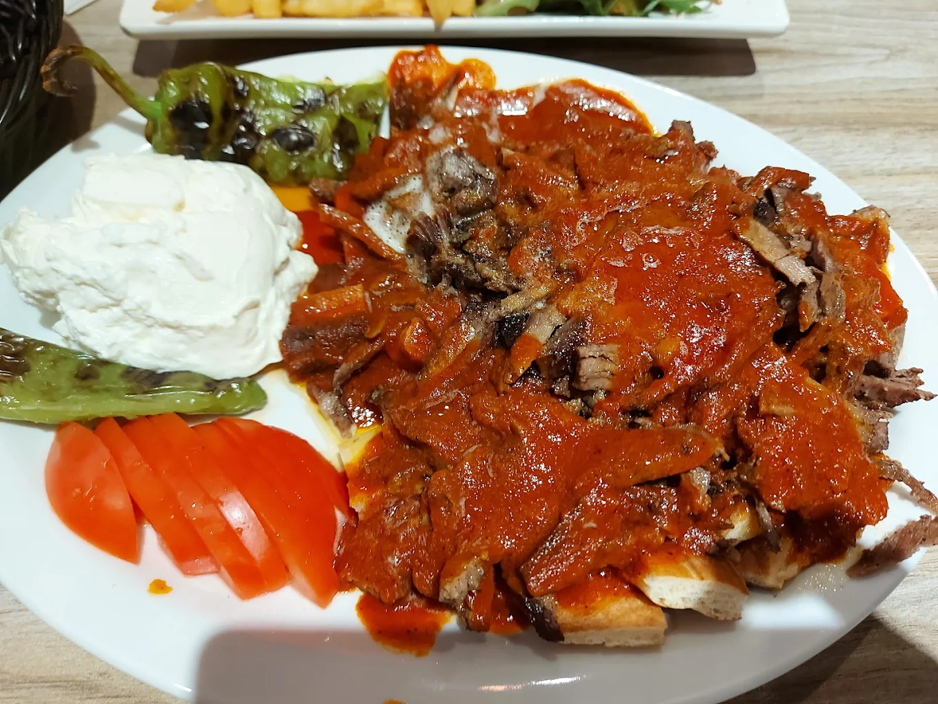 Assiette de pide et lahmacun